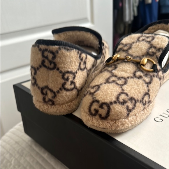 Gucci Beige Loafers - Picture 3 of 6